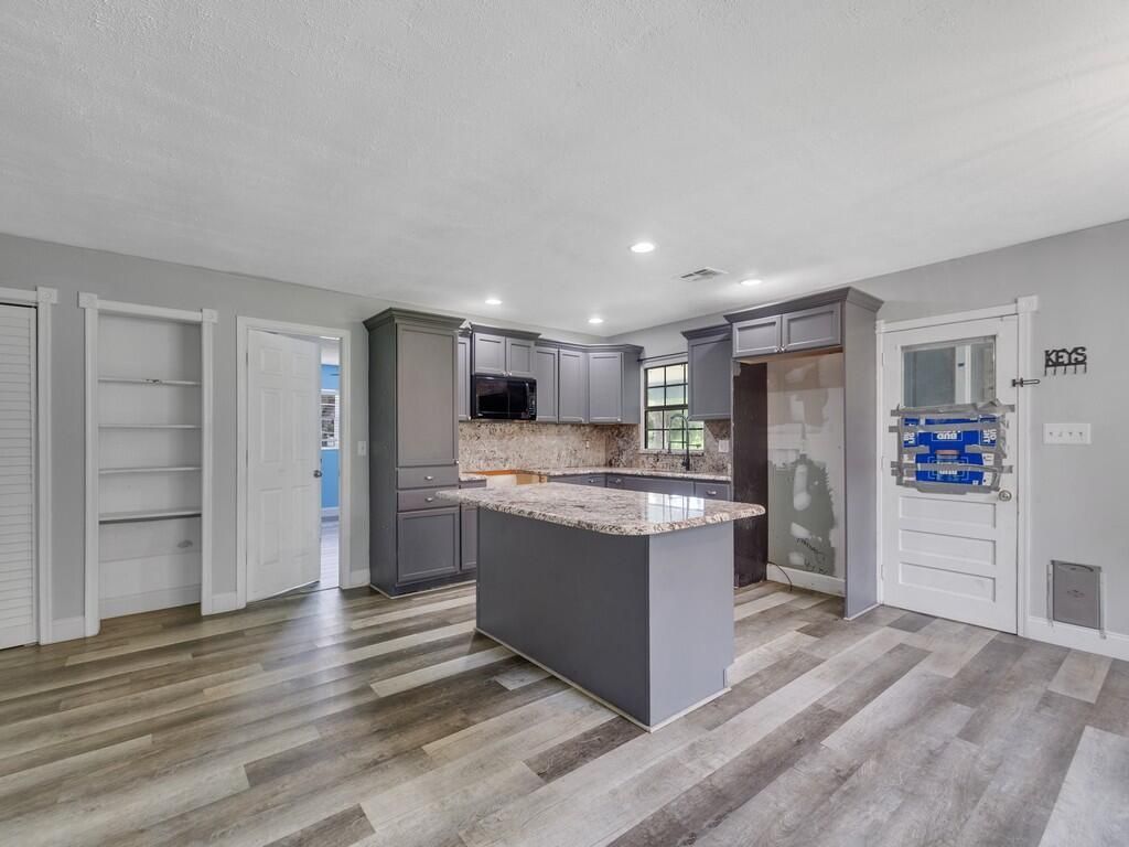 8206 Lakeland Boulevard, Fort Pierce, FL 34951 Photo