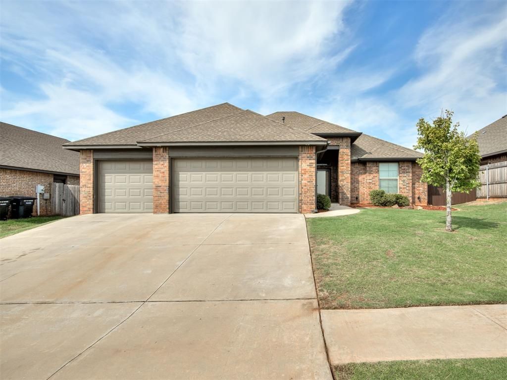 1017 Dayton Lane, Moore, OK 73160 Main Photo