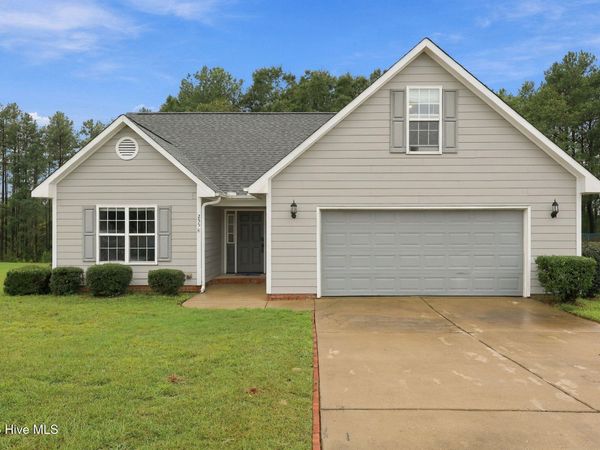 255 Cash Avenue , Raeford, NC 28376
