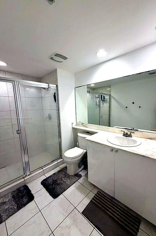 2775 NE 187th St, Unit 225, Aventura, FL 33180 Photo