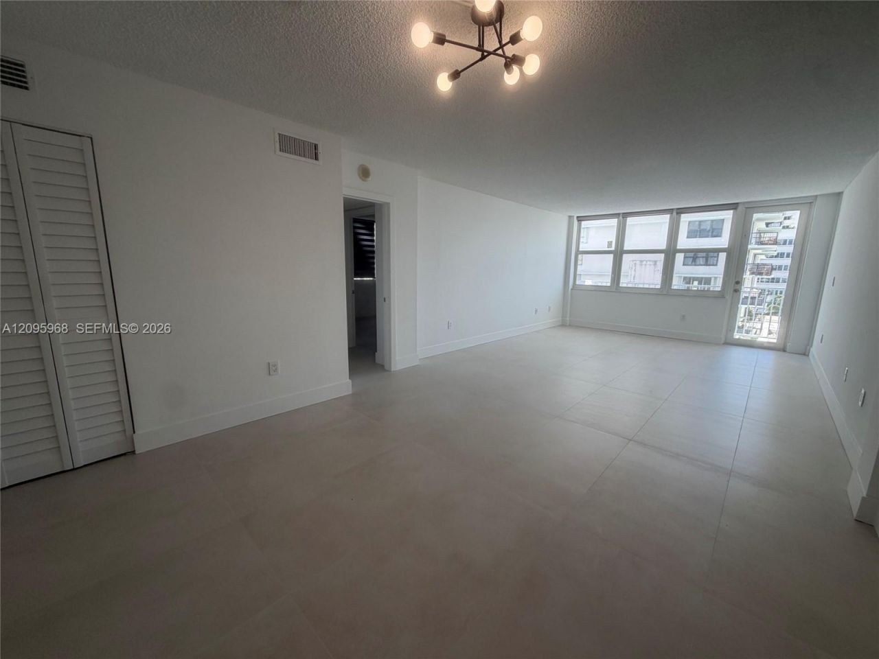 245 18th St , Unit 805, Miami Beach, FL 33139 Photo