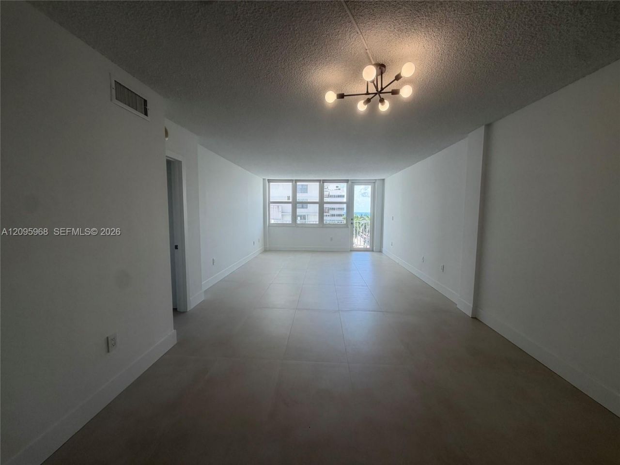 245 18th St , Unit 805, Miami Beach, FL 33139 Photo