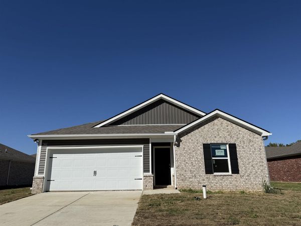 7901 CLOVE PASTURE DR E, Millington, TN 38053