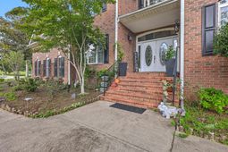 102 Welchman Avenue photo 4