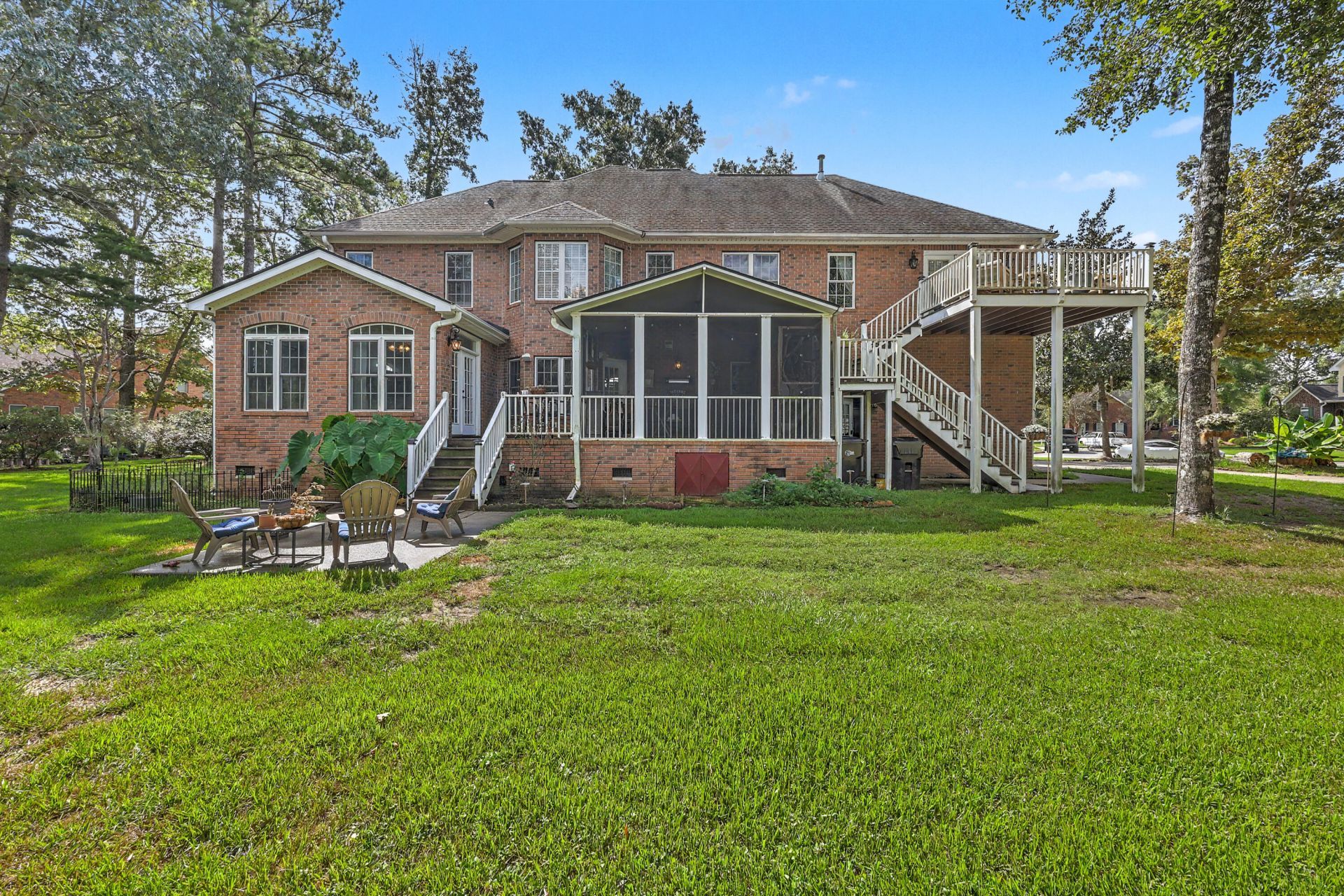 102 Welchman Avenue Photo 56