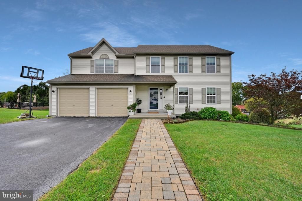 59 SUNGLO DRIVE, LEESPORT, PA 19533