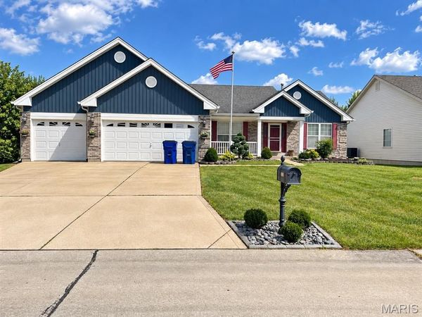 102 Derbyshire Lane , Dardenne Prairie, MO 63368