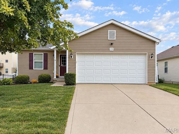 719 Rabbit Run Drive, Wentzville, MO 63385