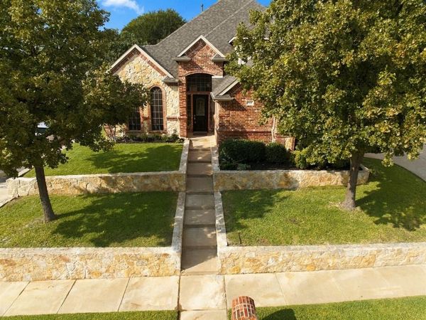 7921 Shady Oaks Drive , North Richland Hills, TX 76182