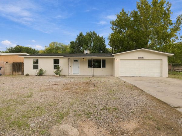 307 Osage Place SW, Albuquerque, NM 87105