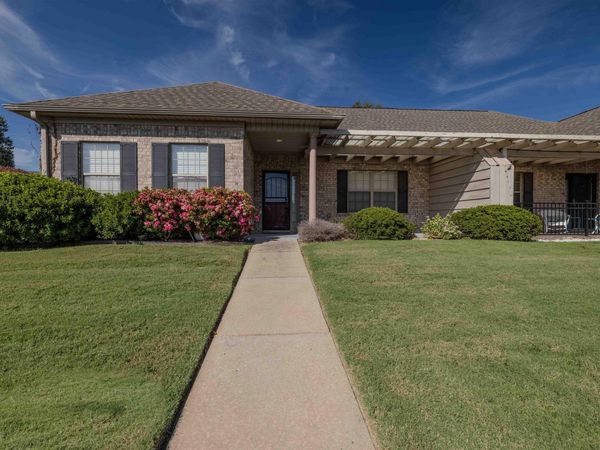 901 Stagecoach Village, Little Rock, AR 72210