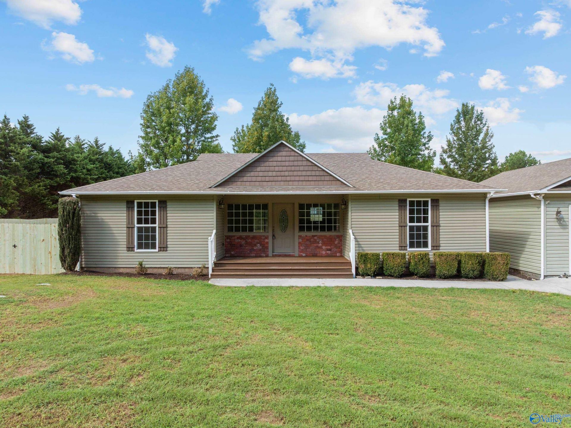 405 Jones Drive, Grant, AL 35747 Main Photo