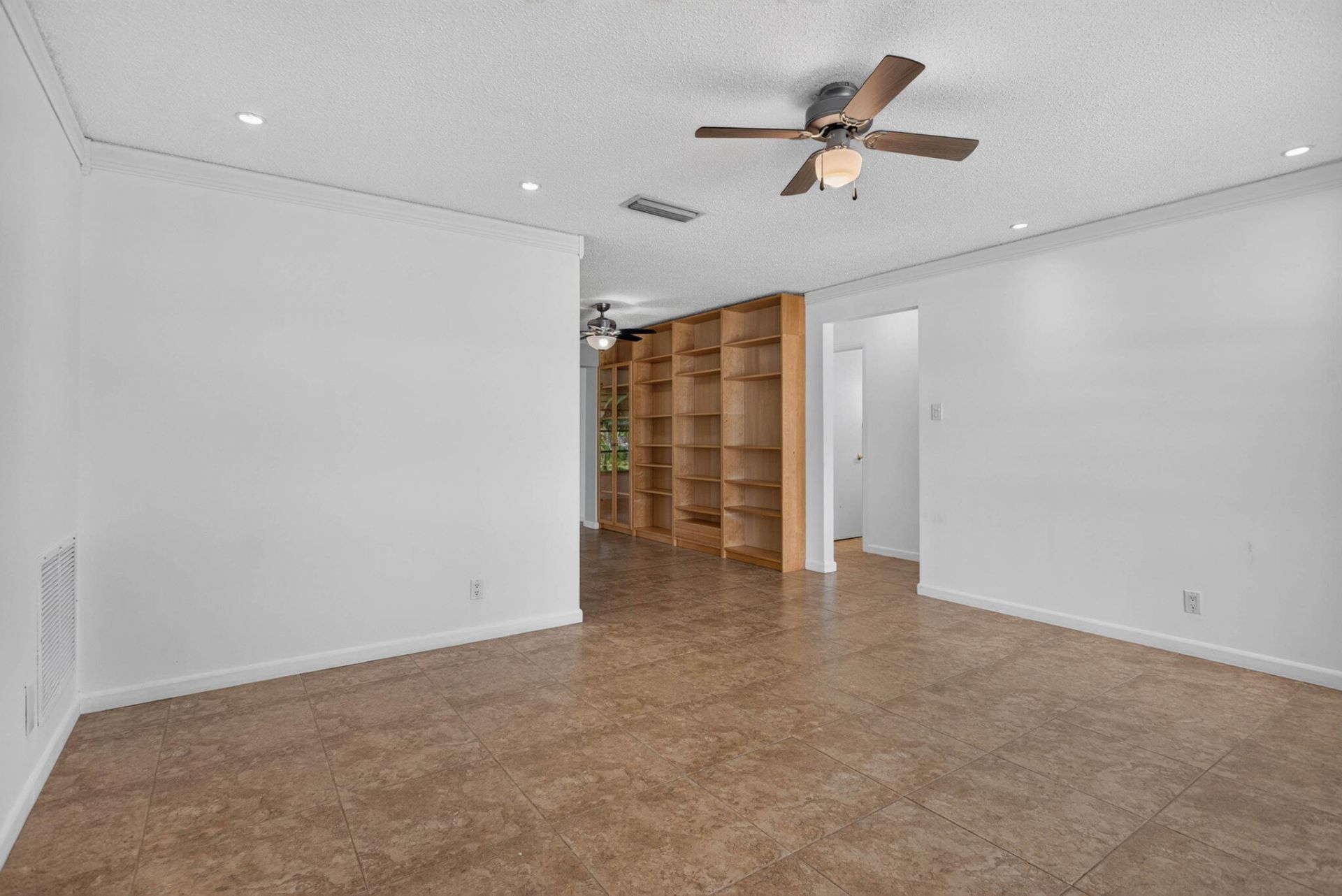 1010 NW 72nd Terrace, Margate, FL 33063 Photo