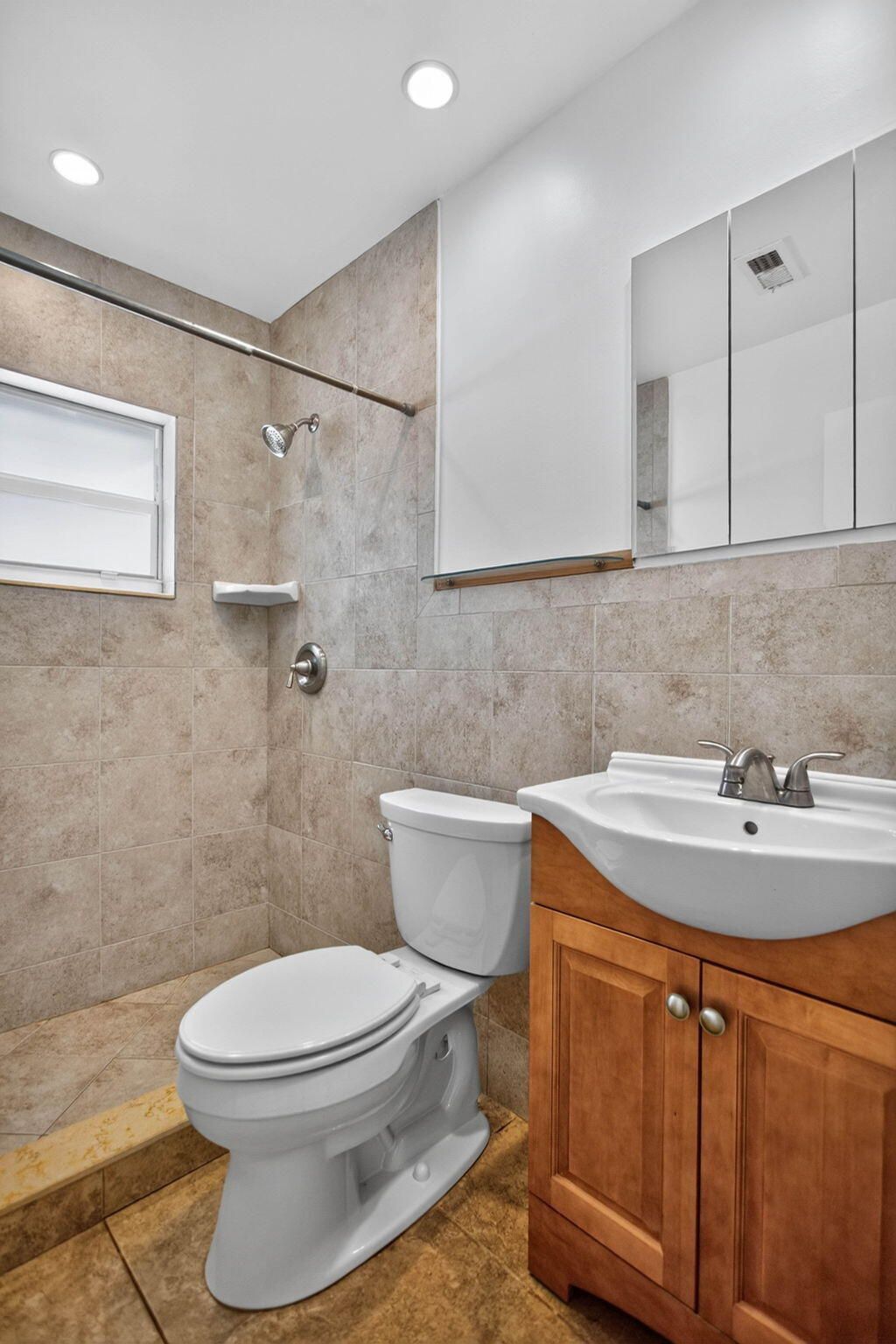 1010 NW 72nd Terrace, Margate, FL 33063 Photo