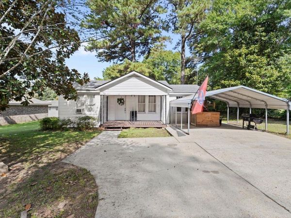 216 Old Corinth, Petal, MS 39465