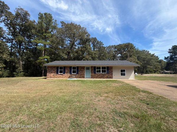 665 S Main St., Mendenhall, MS 39114