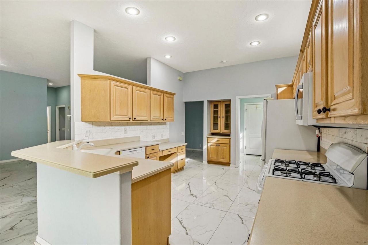 5814 Fairwoods Circle , Sarasota, FL 34243 Photo