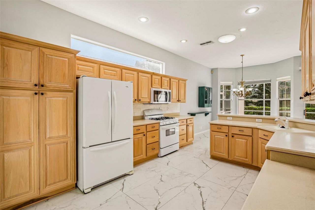 5814 Fairwoods Circle , Sarasota, FL 34243 Photo