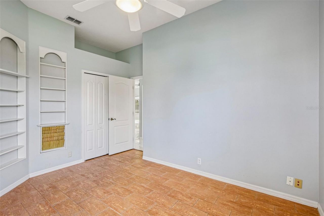 5814 Fairwoods Circle , Sarasota, FL 34243 Photo