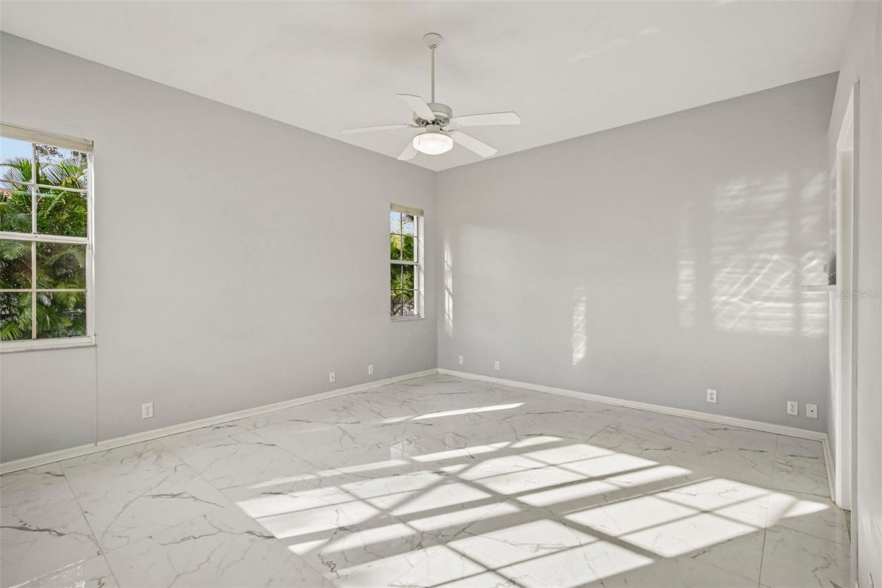 5814 Fairwoods Circle , Sarasota, FL 34243 Photo