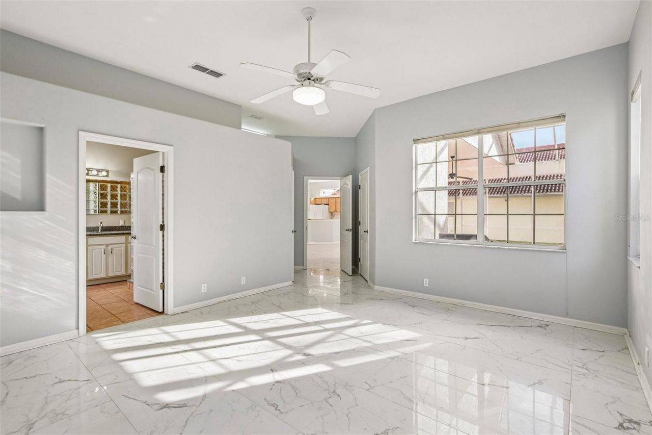 5814 Fairwoods Circle , Sarasota, FL 34243 Photo