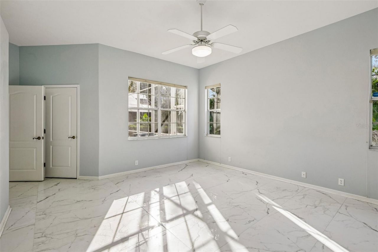 5814 Fairwoods Circle , Sarasota, FL 34243 Photo