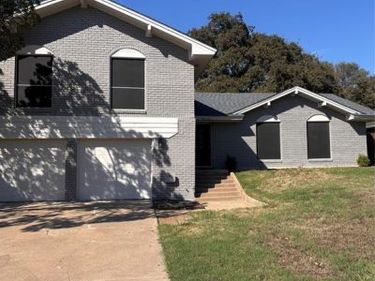 3528 Walton Avenue, Fort Worth, TX 76133