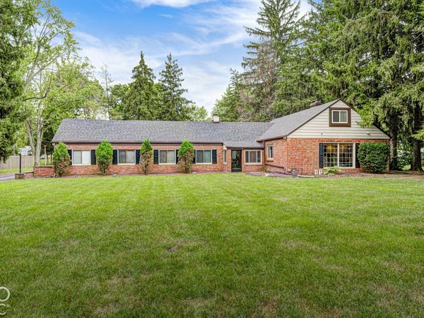 27 W Roberts Road, Indianapolis, IN 46217