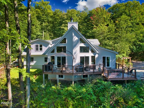 311 Silkmans Road , Lake Ariel, PA 18436