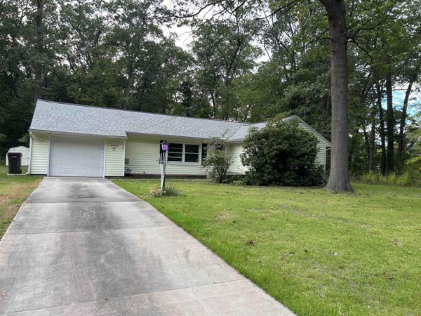 1765 Creston Street, Muskegon, MI 49445