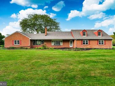 1591 MIDDLETOWN ROAD, GLEN MILLS, PA 19342