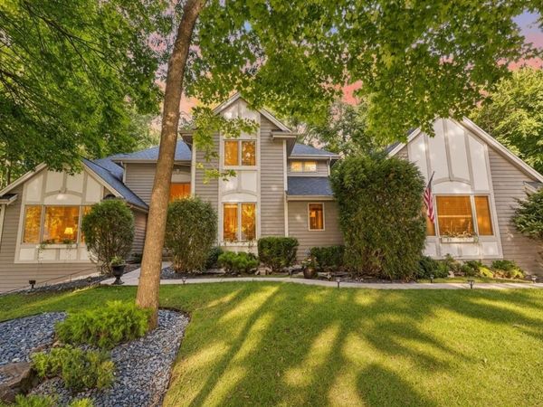 11920 W Whitaker Ln, Greenfield, WI 53228