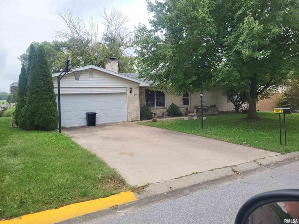 1601 S 28TH Street, Quincy, IL 62301