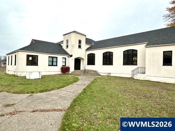 1099 Queen Av SW, Albany, OR 97321