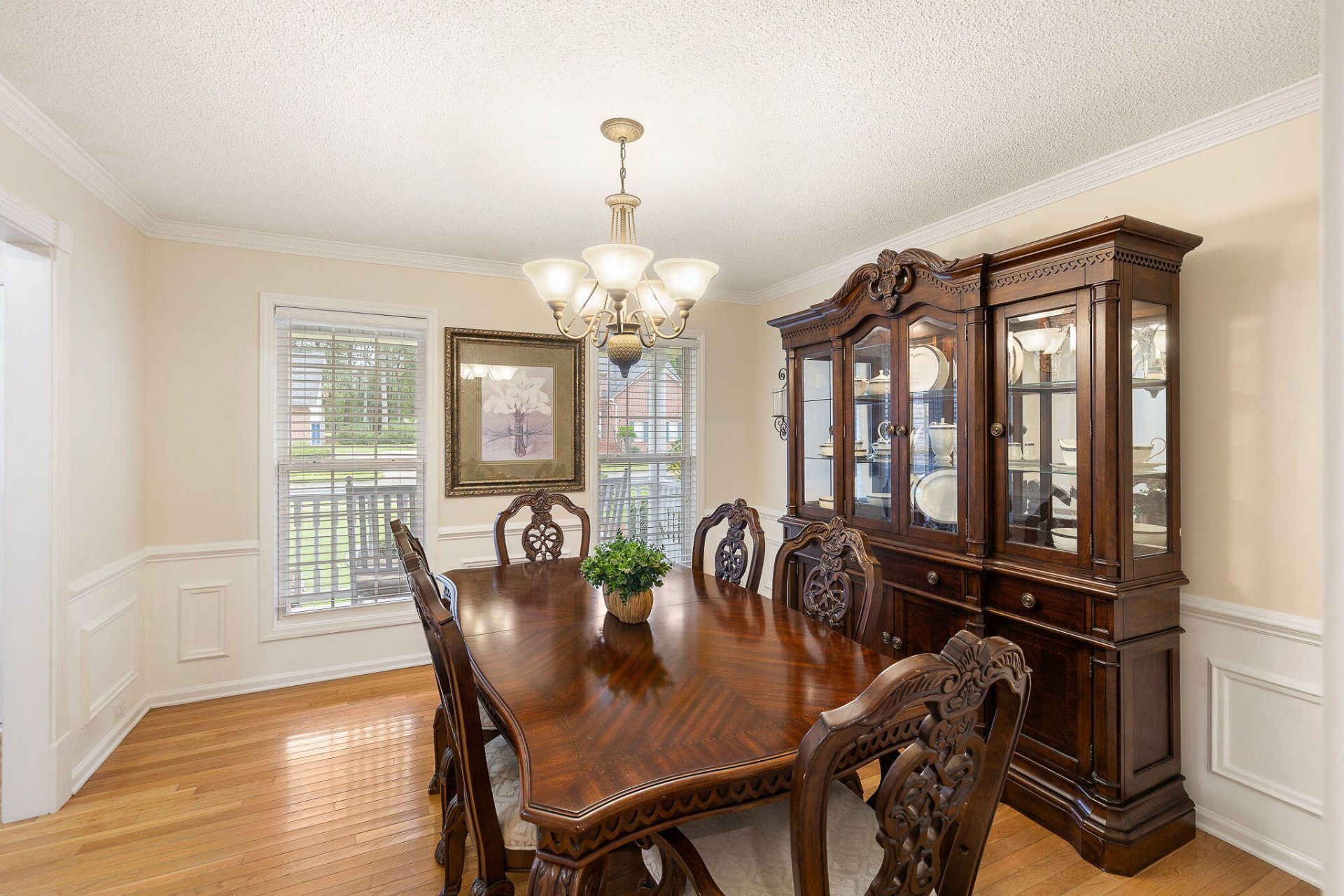 106 Jamesford Street Photo 12