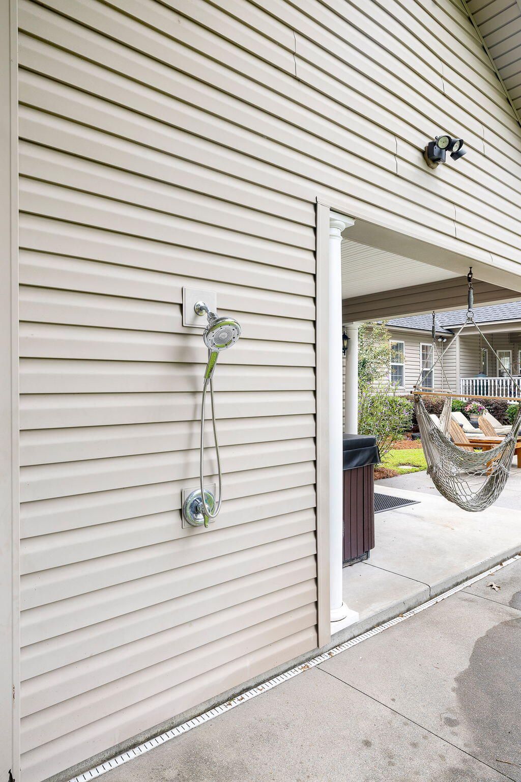 106 Jamesford Street Photo 33