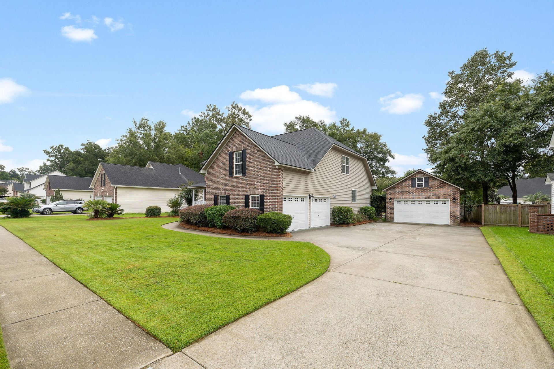 106 Jamesford Street Photo 39
