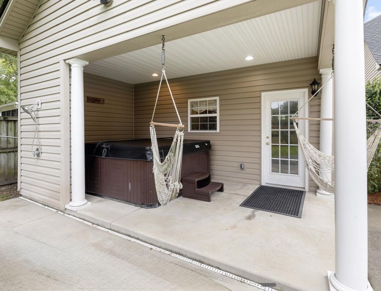 106 Jamesford Street Photo 4