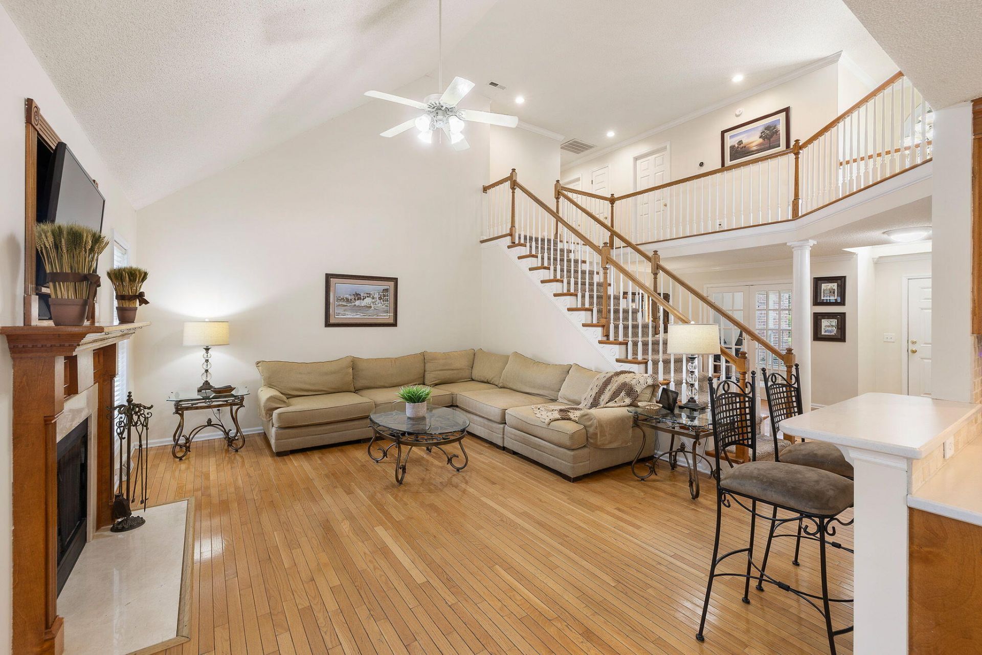 106 Jamesford Street Photo 6