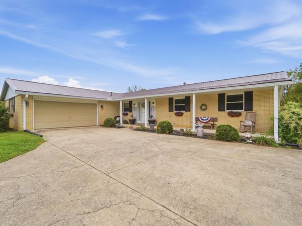 650 Sheffield Drive, Springfield, OH 45506