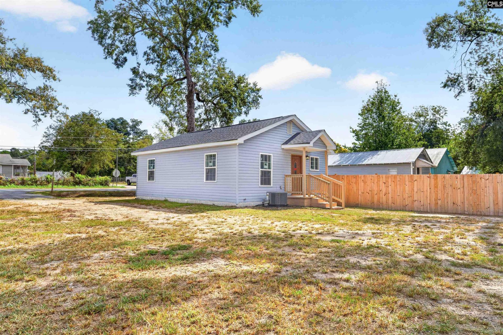 870 Bleakley Street Photo 22