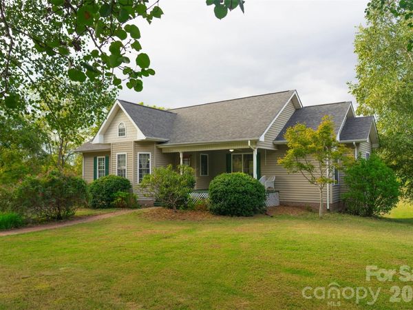155 4th Avenue NE, Catawba, NC 28609