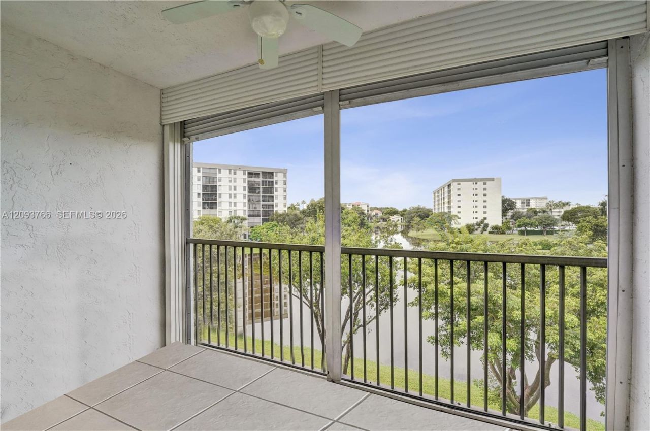 2226 N Cypress Bend Dr , Unit 408, Pompano Beach, FL 33069 Photo