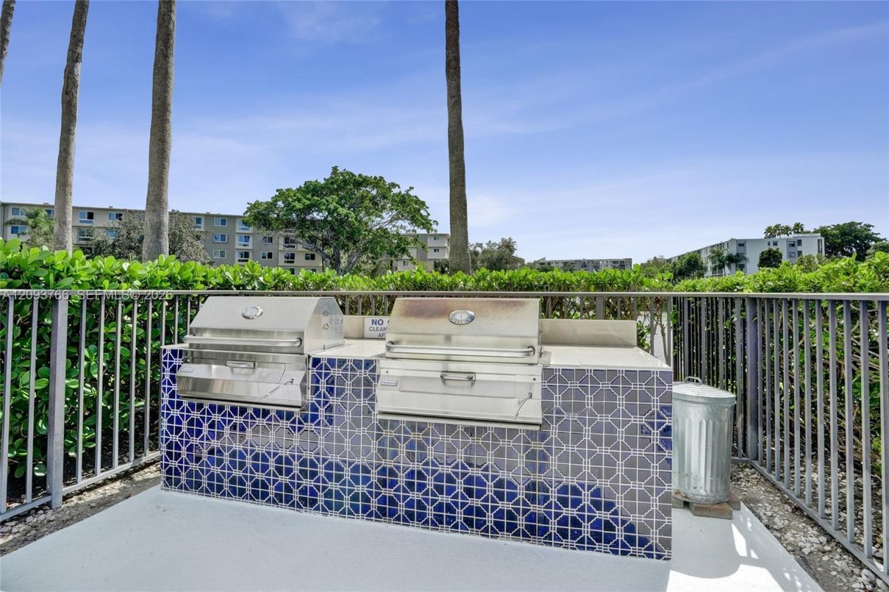 2226 N Cypress Bend Dr , Unit 408, Pompano Beach, FL 33069 Photo