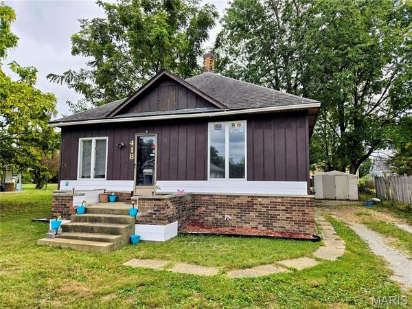 418 E Elm Street , Gillespie, IL 62033