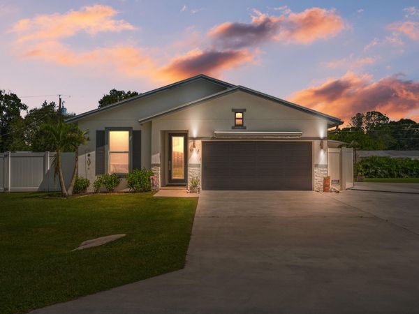 5504 Deleon Avenue, Fort Pierce, FL 34951