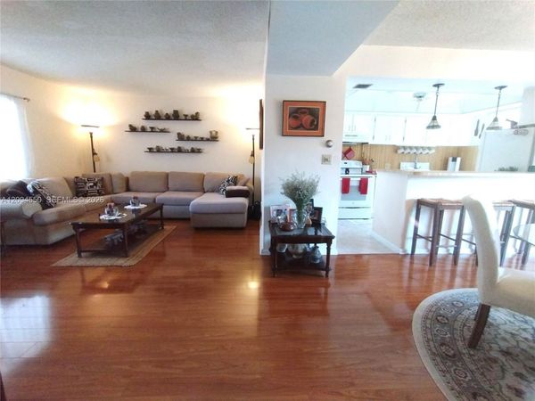 8401 SW 107th Ave, Unit 219E, Miami, FL 33173