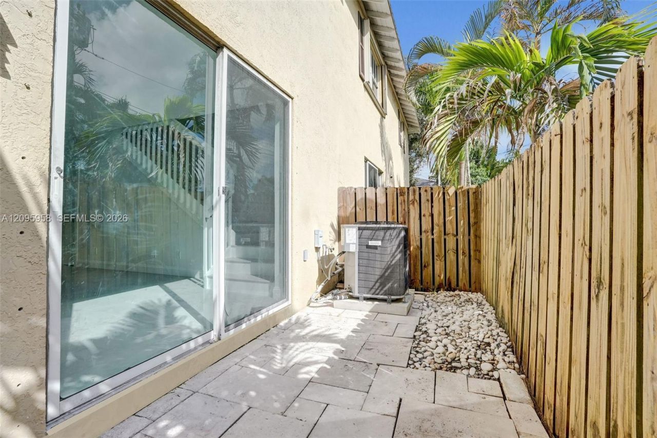 1212 W Las Olas Blvd, Fort Lauderdale, FL 33312 Photo