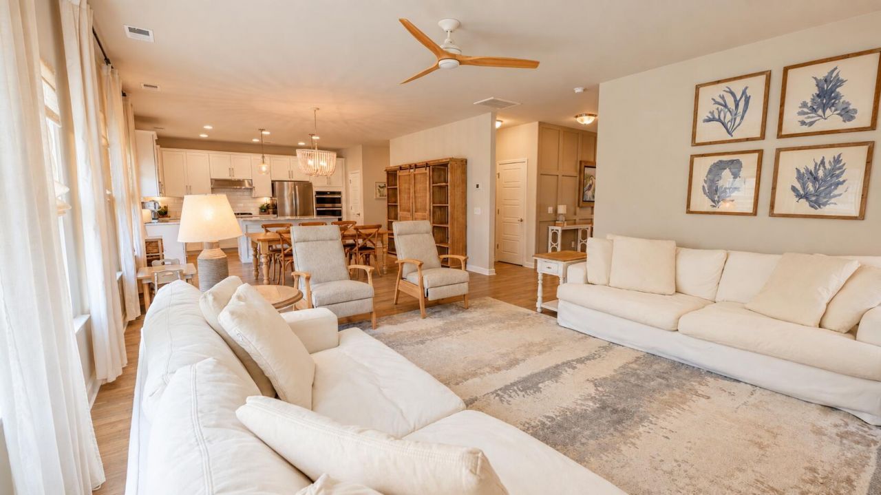 1528 Dawn Mist Way Photo 6