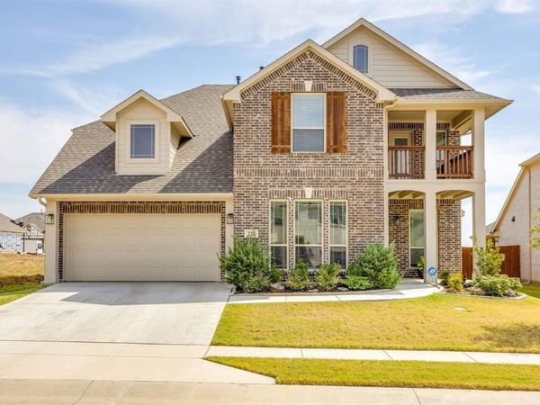 222 Shawnee Trail, Alvarado, TX 76009